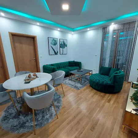 Konstantin Apartment *