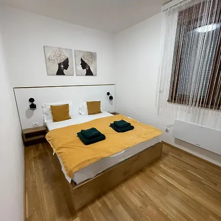 Konstantin Apartment