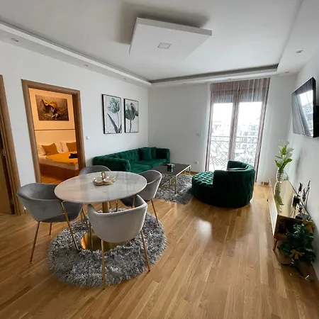 Konstantin Apartment